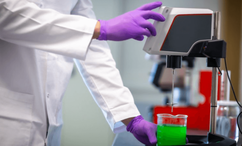 Precision in Fluid Testing: The Role of a Digital Rotational Viscometer in Modern Laboratories